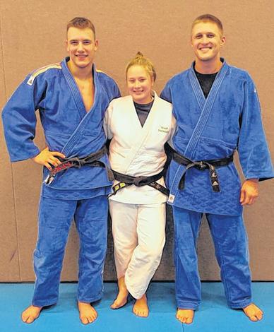 Lisa Müller, Daniel Herbst (l.) und Ersatzmann Danny Hanke sind vor der Junioren-EM guter Dinge. Lisa Müller, Daniel Herbst (l.) und Ersatzmann Danny Hanke sind vor der Junioren-EM guter Dinge.