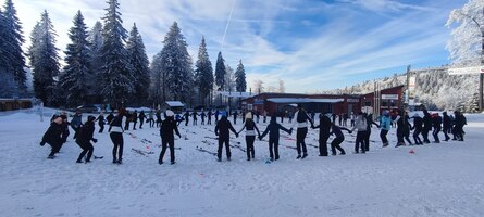 Foto: Erwärmung vorm Skisport.