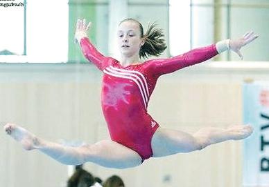 Exzellenter Spagatsprung von TuG-Hoffnung Nadja Schulze. 