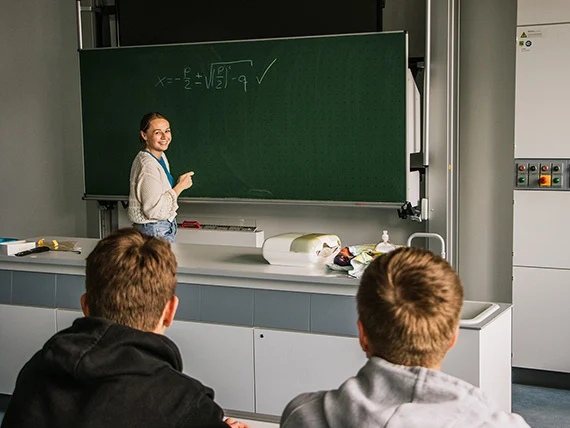 Foto: Schüler im Unterricht.